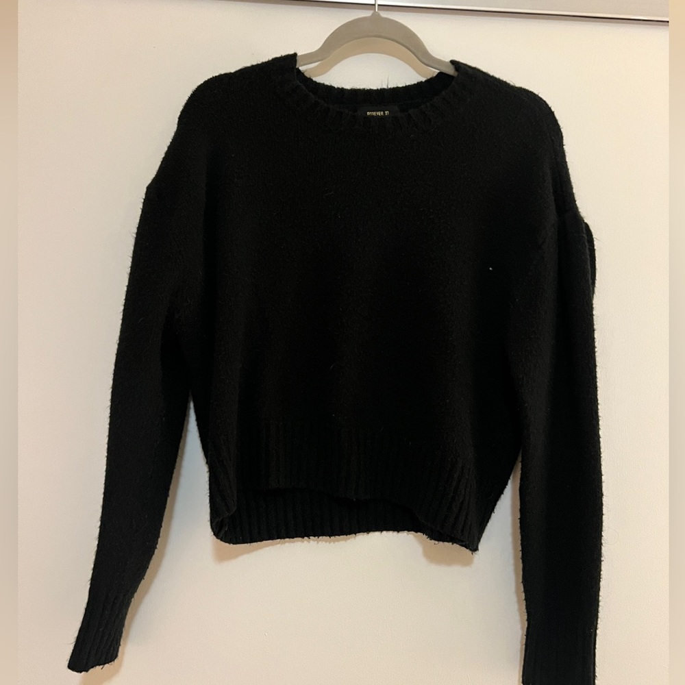Black sweater 🖤